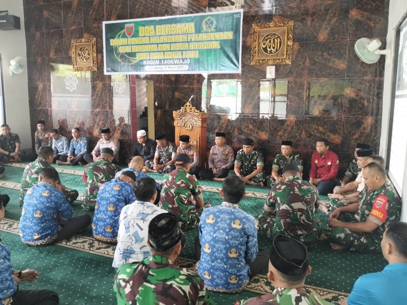 Kodim 1406 Wajo menggelar kegiatan doa bersama menjelang pelaksanaan tugas pengamanan Hari Raya Idul Fitri. 