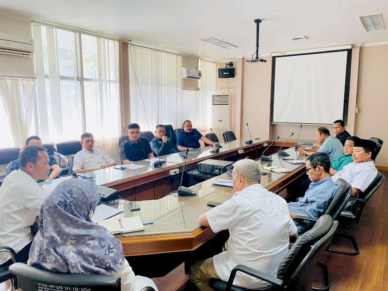 Pertemuan Komisi III DPRD Kabupaten Wajo menerima kepastian dari Dinas Bina Marga dan Bina Konstruksi Provinsi Sulawesi Selatan