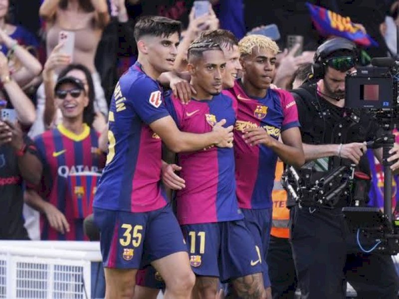 Pemain Barcelona merayakan gol ke gawang Real Madrid. (int) 