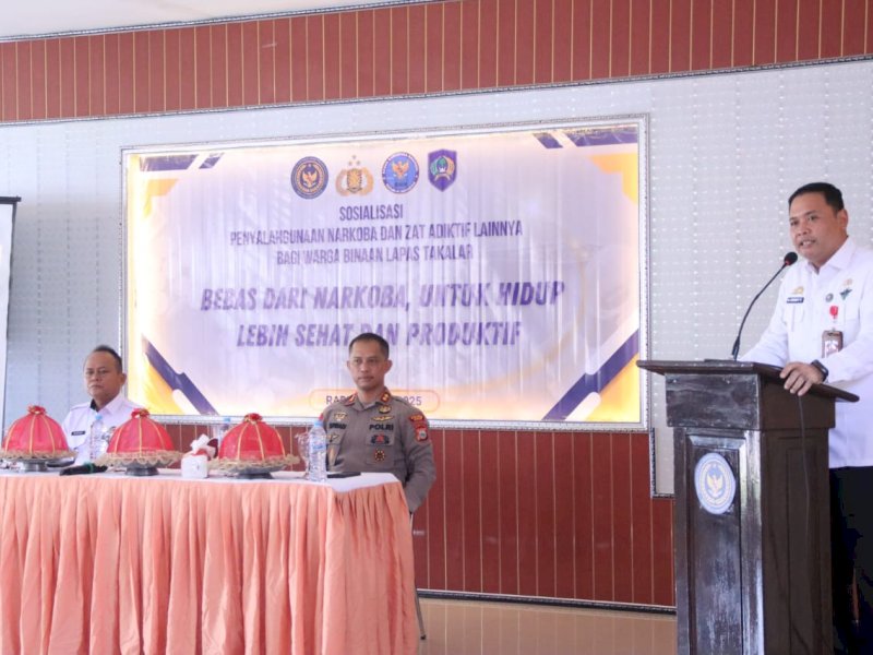 Sosialisasi bahaya narkoba di kalangan warga binaan di Lapas Takalar. 