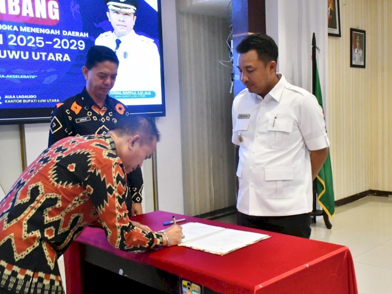 Bupati Luwu Utara Andi Abdullah Rahim saat membuka musrenbang.