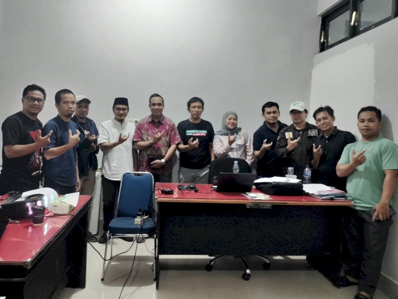 Rapat persiapan IKA Unanda Palopo. 