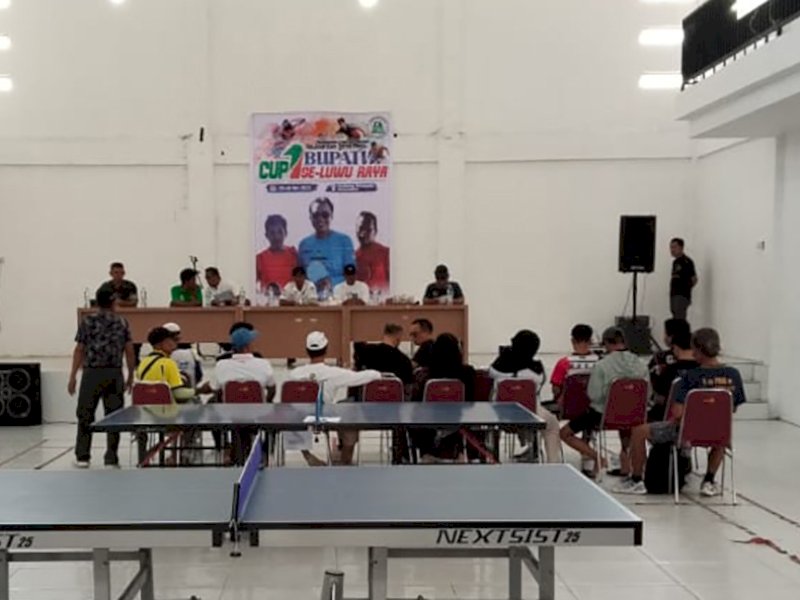 Acara pembukaan Kejuaraan Tenis Meja Bupati Luwu Utara Cup I se-Luwu Raya dan Toraja 2025.