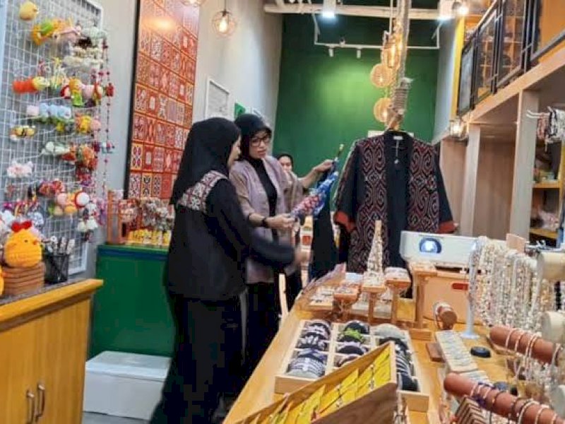 UMKM Makassar masih sulit bersaing di pasar ekspor. 