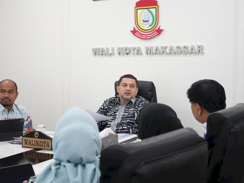 Wali Kota Makassar, Munafri Arifuddin memimpin rapat dengan PT Tiran di Kantor Balai Kota Makassar. 