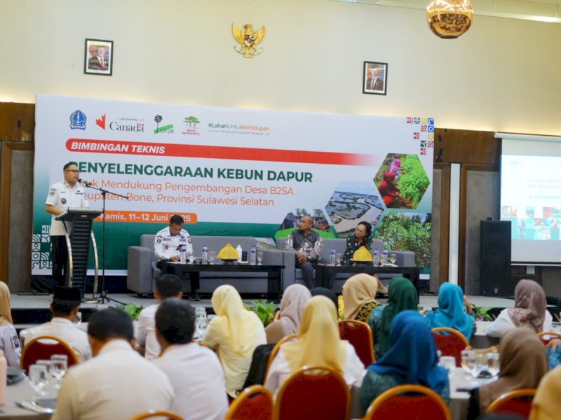 Wakil Bupati Bone Andi Akmal Pasluddin menghadiri kegiatan bimbingan teknis Penyelenggaraan Pemanfaatan Lahan Pekarangan (Kebun Dapur). 