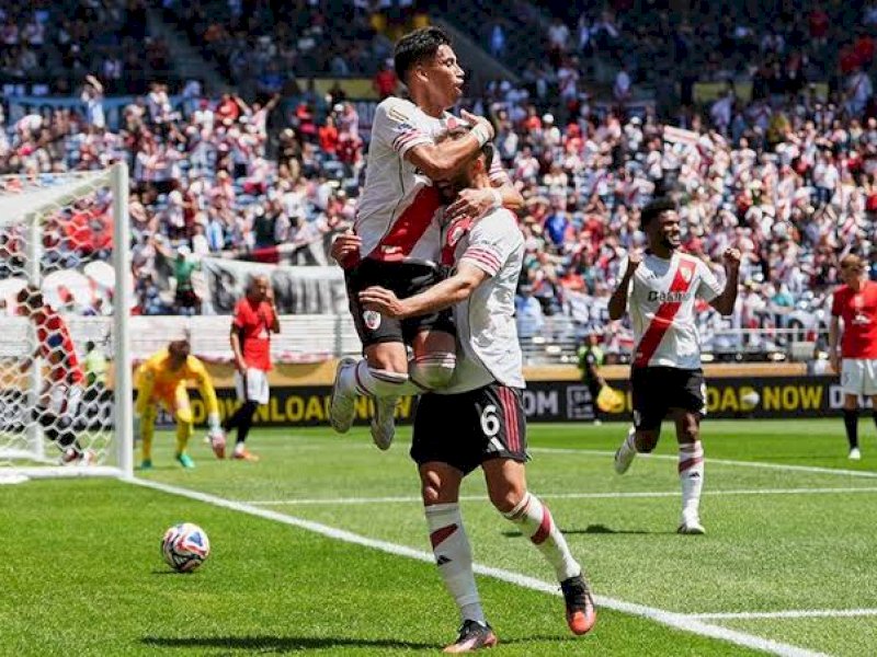 Pemain River Plate merayakan gol ke gawang Urawa. (int) 