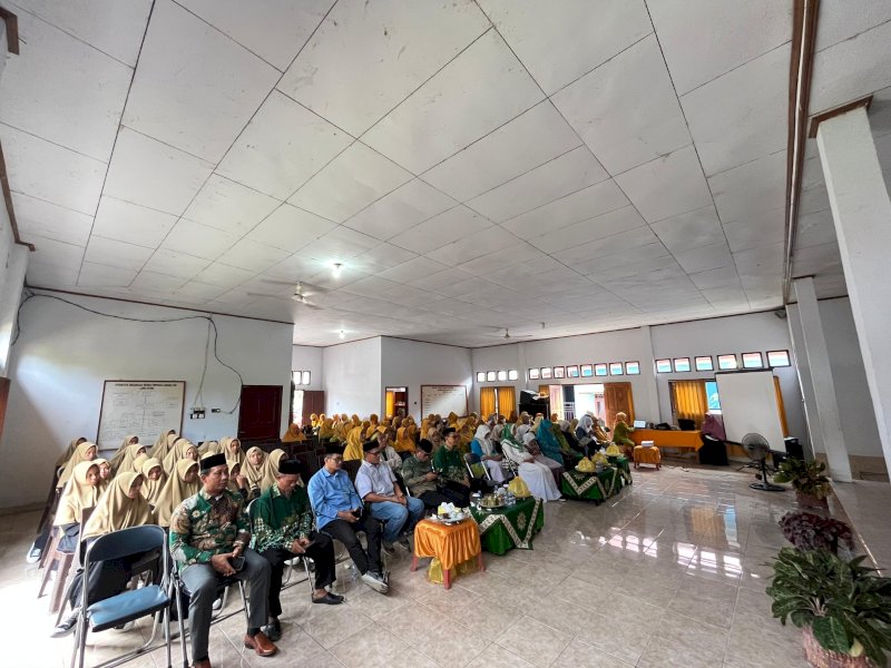 Acara Milad ke-108 Aisyiyah di Gedung Legiun Veteran RI, Jalan Sultan Hasanuddin, Masamba.