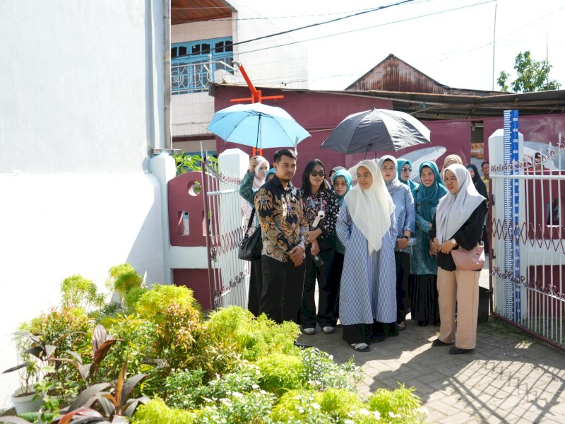 Ketua TP PKK Kota Makassar, Melinda Aksa, melakukan kunjungan lapangan ke Kelurahan Pannampu. 