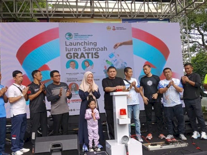 Pemkot Makassar resmi meluncurkan program tarif iuran sampah gratis. 