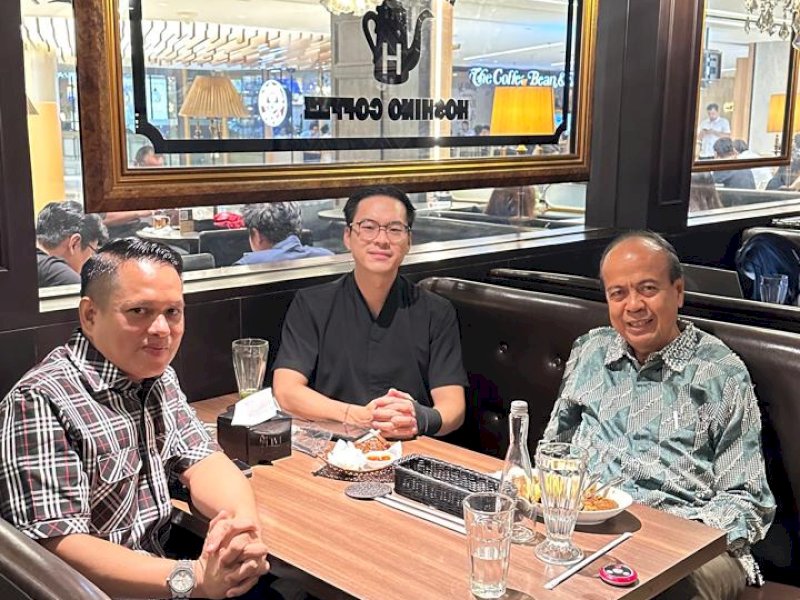 Wakil Ketua DPRD Sulawesi Selatan Sufriadi Arif (kiri) bersama Prof Dr Hafid Abbas. 