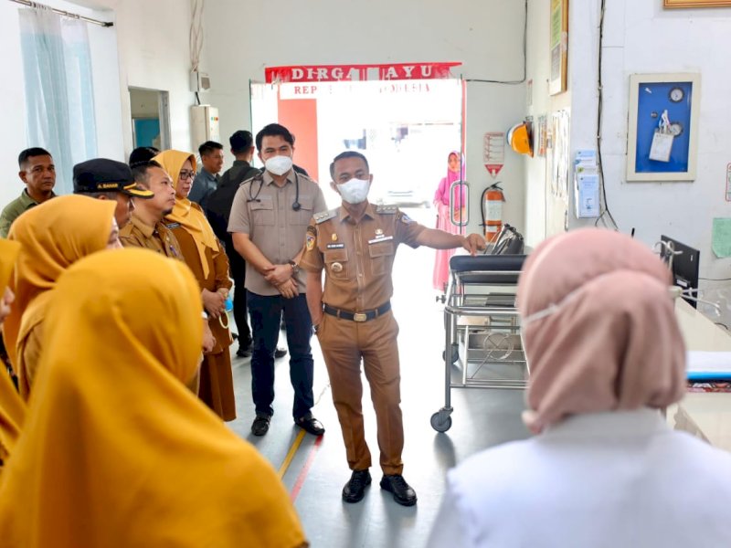 Bupati Bone Andi Asman Sulaiman melakukan inspeksi mendadak (sidak) di RSUD Datu Pancaitana. 