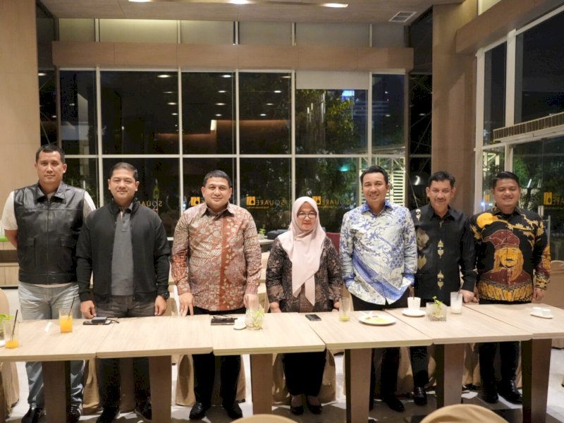 Wali Kota Makassar Munafri Arifuddin bersana kepala daerah se-Luwu Raya. 