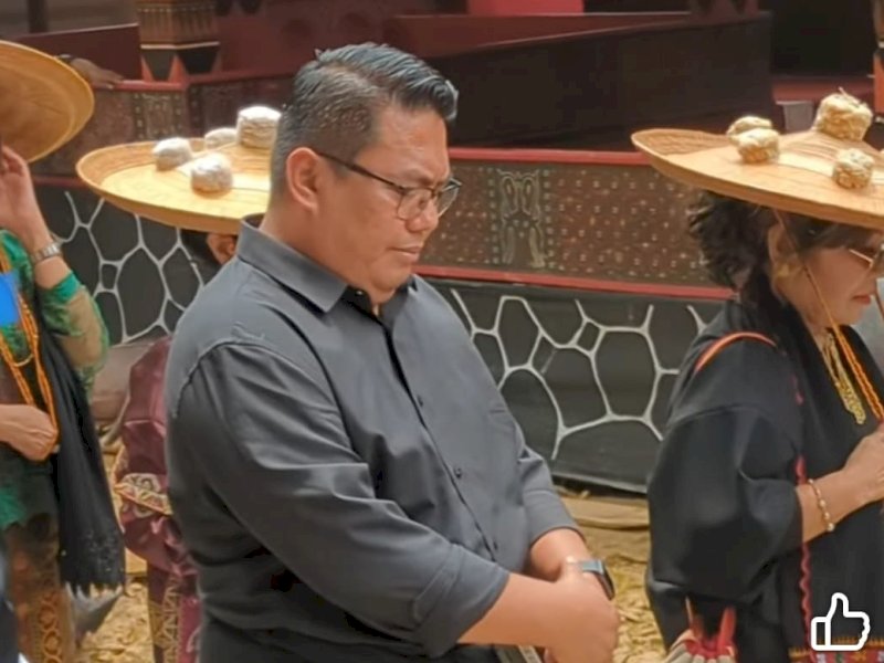 Yosia Rinto Kadang saat menghadiri Rambu Solo' di Tampan Bonga Toraja Utara. 