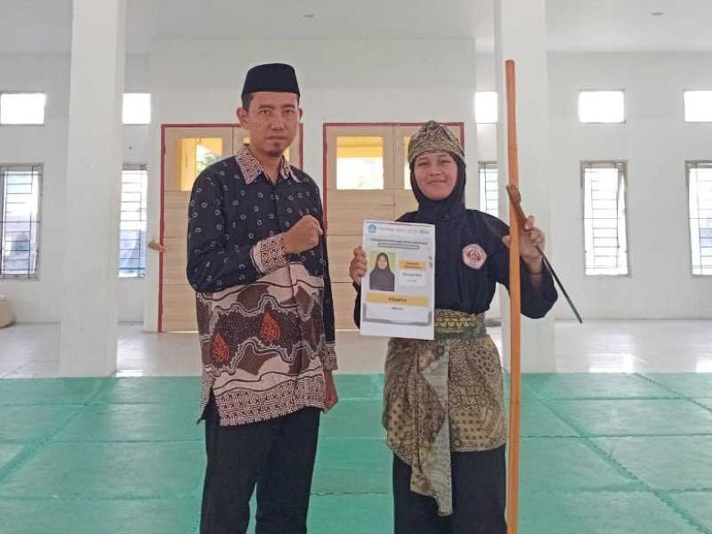 Aisyah, Siswi SMK Muhammadiyah lolos Pra-Porprov Sulsel untuk cabang pencak silat.