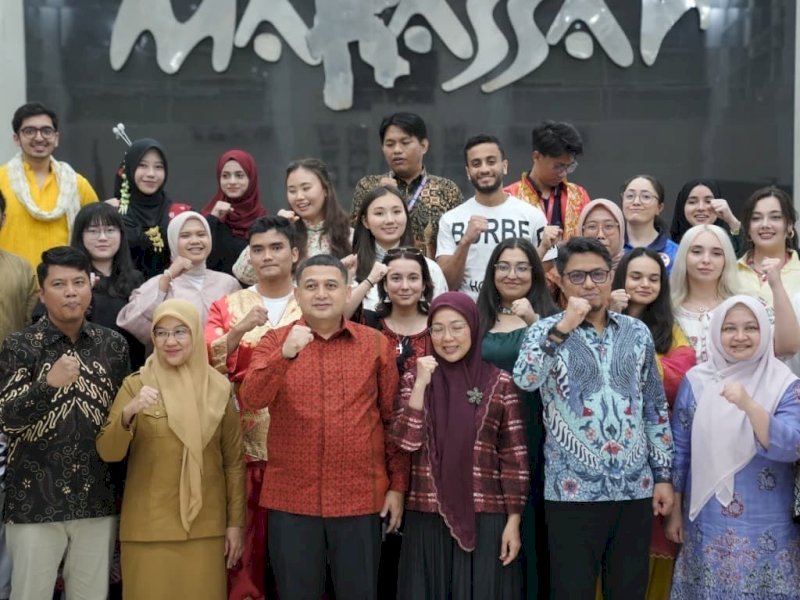 Malam Kebudayaan di Baruga Anging Mammiri, Rumah Jabatan Wali Kota Makassar. 