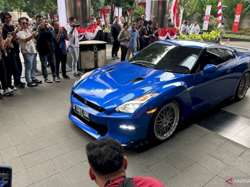 Salah satu mobil yang disita KPK terkait OTT Wamenaker. 