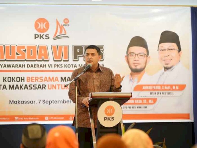 Wali Kota Munafri Arifuddin memberi sambutan pada Musda ke-VI DPD PKS Kota Makassar di Hotel Grand Asia. 