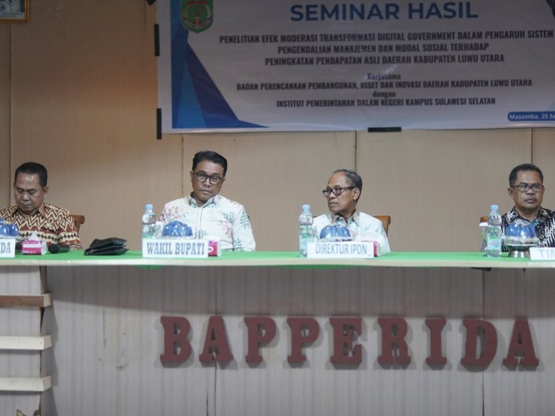 Seminar Hasil Penelitian transformasi digital di Pemkab Lutra.