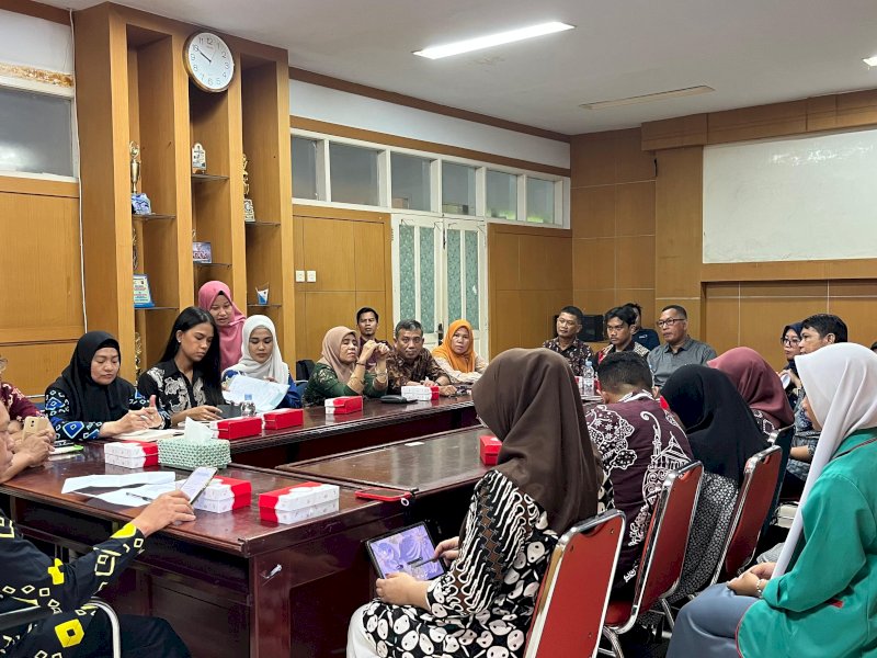 Rapat persiapan napak tilas di Pemkab Lutra, kemarin. 