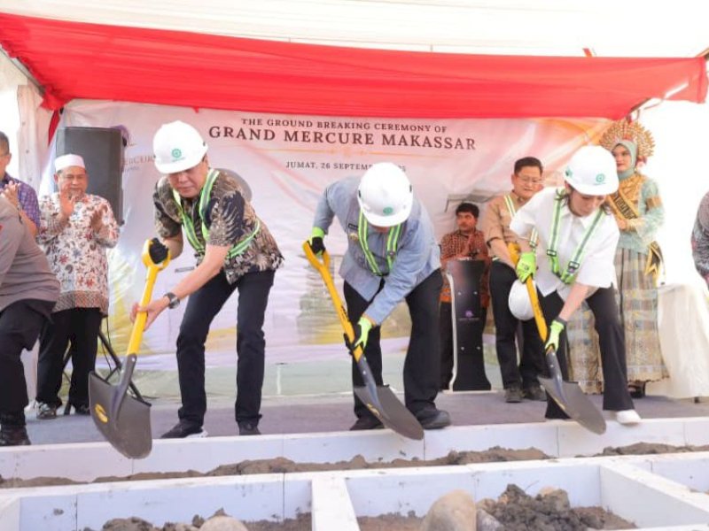 Peletakan batu pertama (groundbreaking)&nbsp;Hotel Grand Mercure.