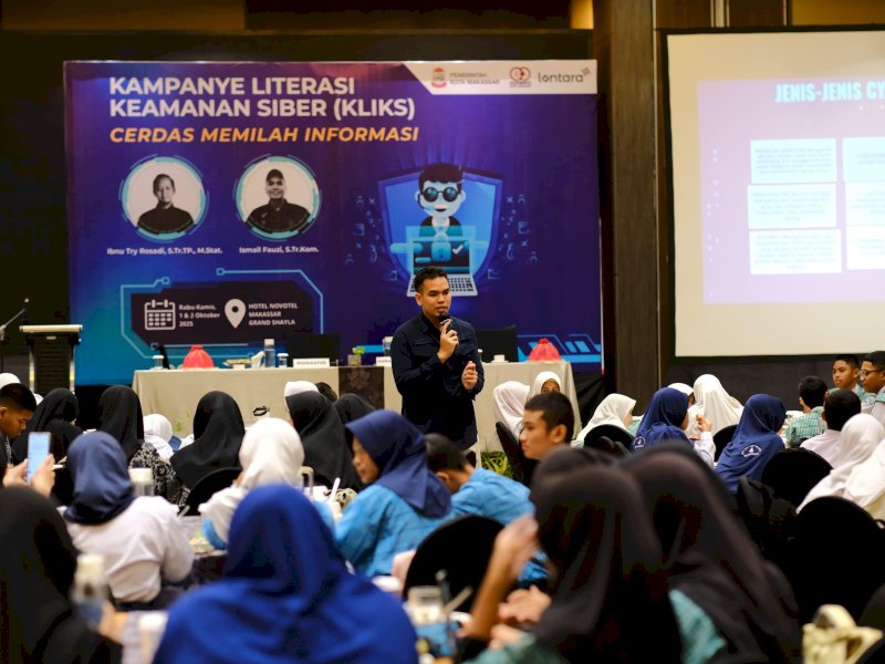 Diskominfo) Kota Makassar menggelar program Kampanye Literasi Keamanan Siber (KLiKS). 