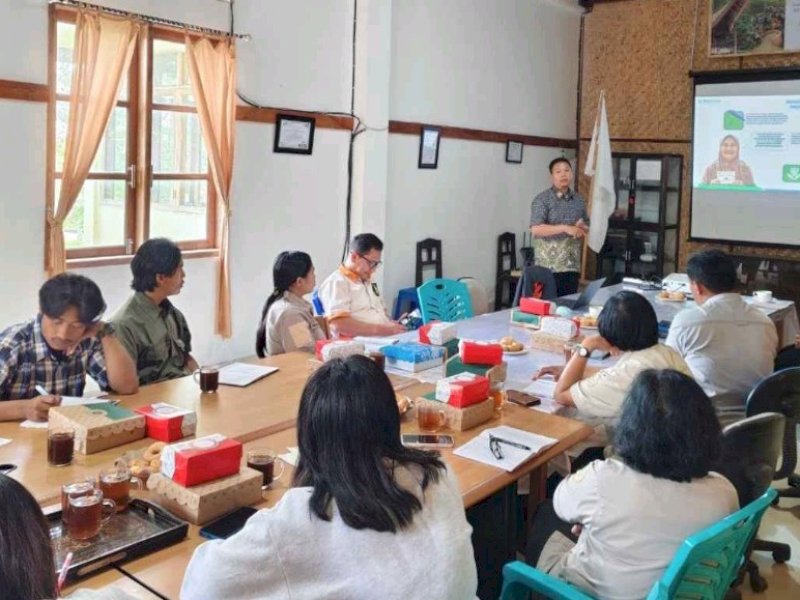 Sosialisasi terkait Program JKN kepada pekerja di PT Sulotco Jaya Abadi Tana Toraja. 