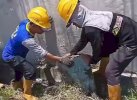 Satgas Dinas PU Makassar Gerak Cepat Normalisasi Drainase di Hartaco Indah