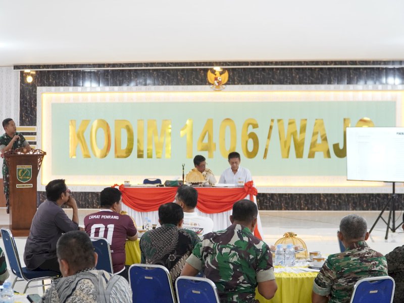 Kodim 1406/Wajo menggelar rapat koordinasi (Rakor) terkait pembangunan Koperasi Merah Putih. 

