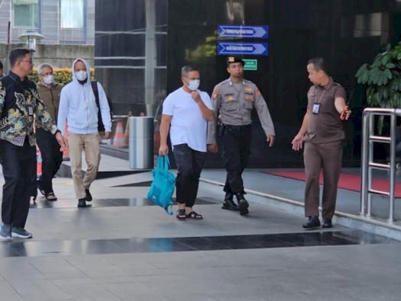 Gubernur Riau Abdul Wahid tiba di gedung Komisi Pemberantasan Korupsi (KPK), Selasa pagi (4/11/2025) usai terjaring operasi tangkap tangan (OTT).