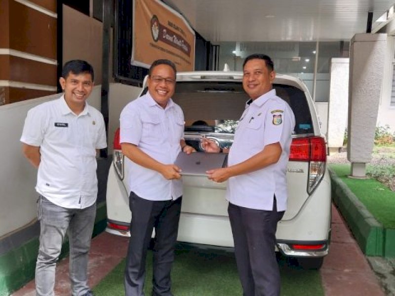 Plt Sekwan DPRD Makassar Benahi Kantor dan Terima Fasilitas Inventaris dari Pejabat Lama