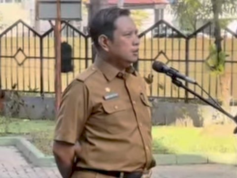 Sekwan DPRD Makassar Pimpin Upacara, Tegaskan Pentingnya Kebersihan dan Pelayanan Optimal