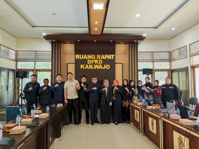 Pansus DPRD Wajo Matangkan Ranperda KIP: Dorong Transparansi hingga ke Desa