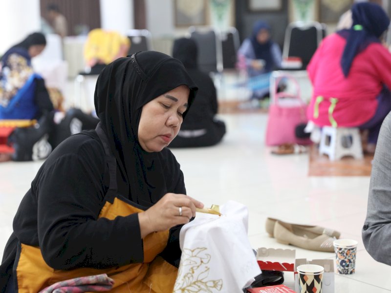 Gelar Pelatihan, Dekranasda Makassar Cetak 30 Pembatik Lontara