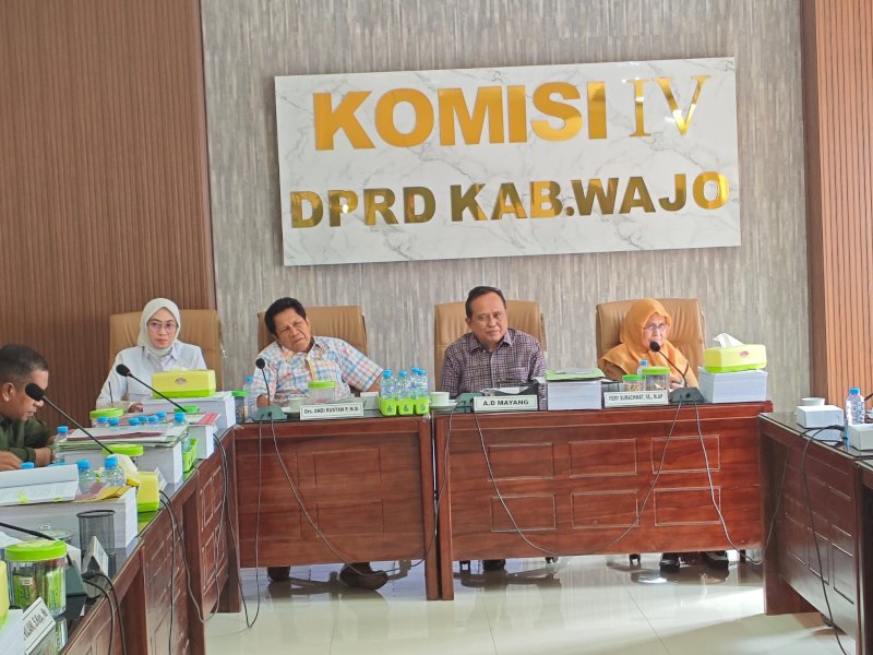 Komisi IV DPRD Wajo menggelar Rapat Dengar Pendapat (RDP) bersama organisasi  Pelita Hukum Independen (PHI) dan Pemerintah Kabupaten (Pemkab) Wajo. 