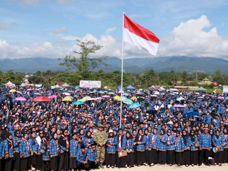 3.164 PPPK PW Luwu Utara Dilantik di Bantaran Sungai Masamba