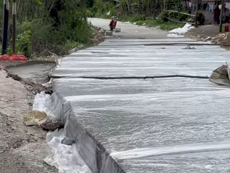 Salah satu jalan penghubung yang dirampungkan di Enrekang. 