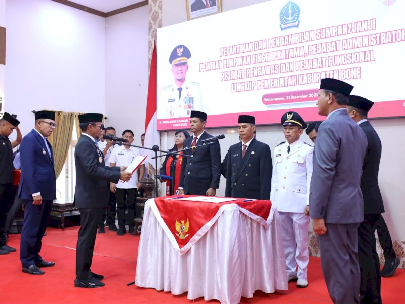 Bupati Bone Andi Asman Sulaiman melantik 11 jabatan eselon II.