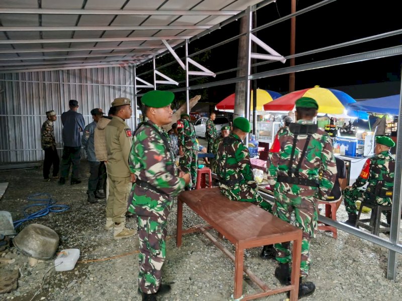 Koramil 1406-02/Tanasitolo melanjutkan patroli terpadu di wilayah Kabupaten Wajo. 