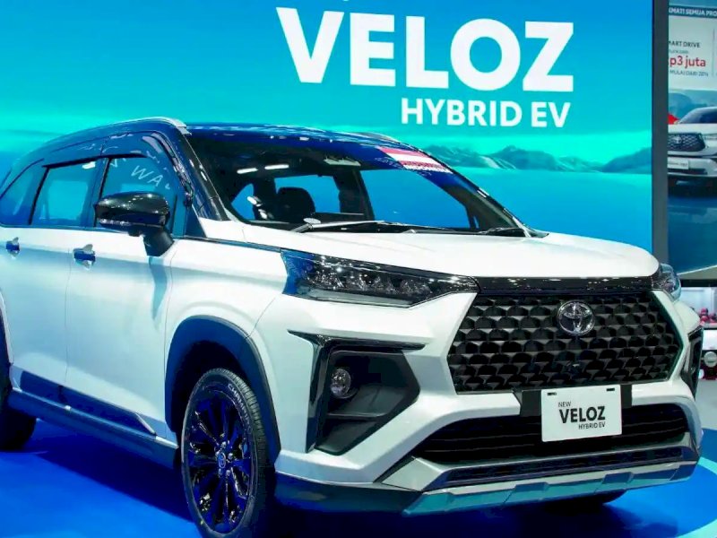 Toyota akan memperkenalkan Veloz Hybrid awal Febeuari mendatang. (int) 