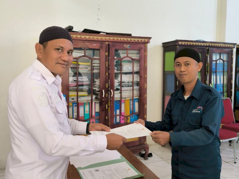 Kepala Disporapar Lutra Resmi Serahkan SK PPPK: Disiplin-Jaga Integritas 