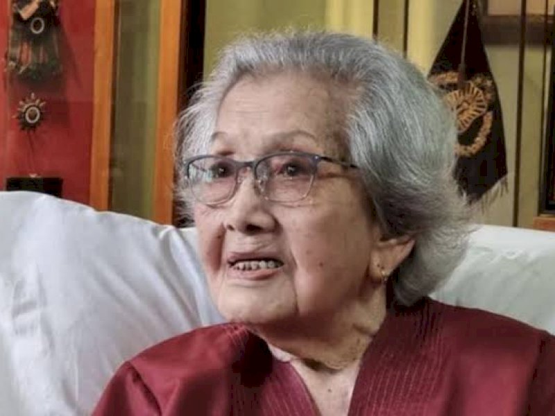 Meriyati Hoegeng atau eyang Meri