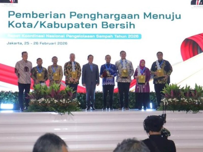 Gubernur Sulsel Raih Penghargaan Kinerja Pengelolaan Sampah 2026 dari KLH 