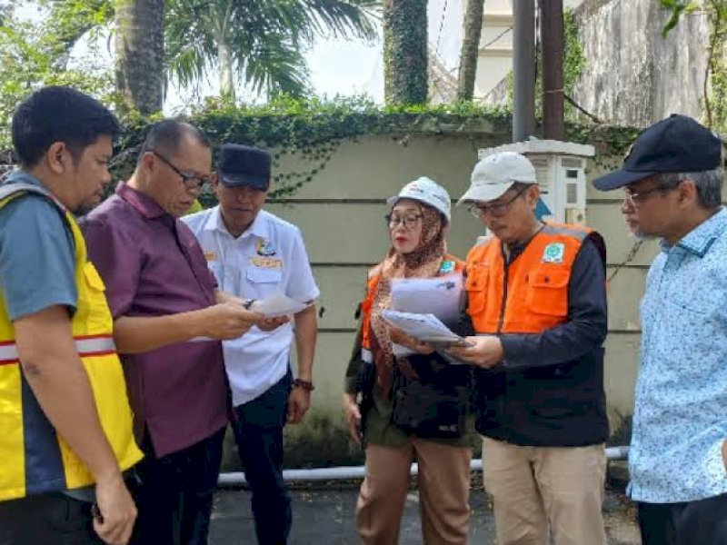 DPRD Sulsel Turun Langsung Cek Ketebalan Aspal Jalan Hertasning, Sebut Penuhi Standar 
