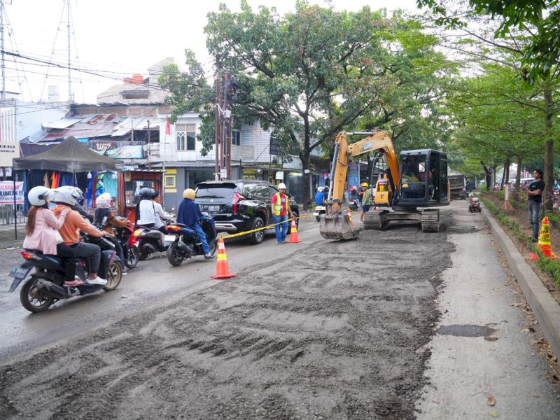 Pemprov Sulsel Lanjutkan Perbaikan Jalan Aroepala Makassar, Masuk Tahap Pengerukan 
