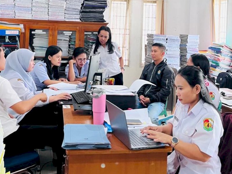 Asistensi dilakukan oleh tim DPML Toraja Utara terhadap APB Lembang. 