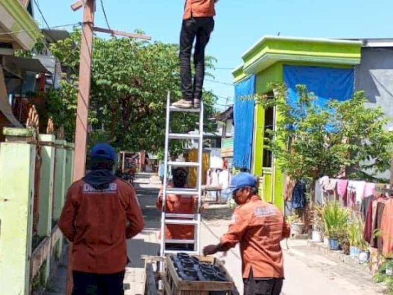 Appi Penuhi Janji, 40 Lampu Solar Cell Terpasang di Kepulauan