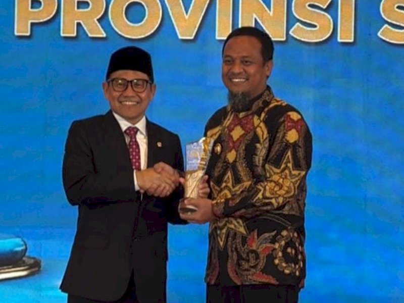 Gubernur Sulsel Andi Sudirman Raih Penghargaan National Governance Awards