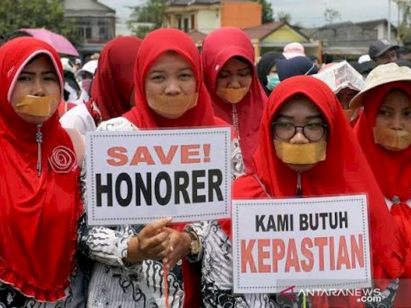 Komisi X Minta Prabowo Hapus PPPK-Honorer Guru: Semua Harus jadi ASN