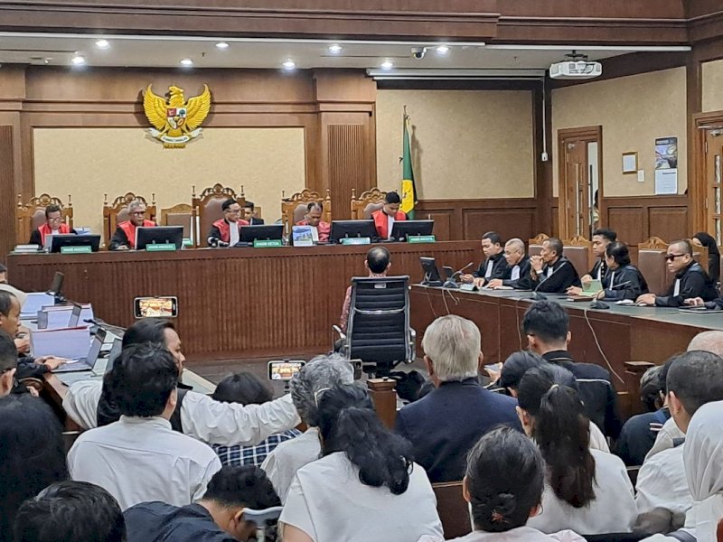 Nadiem Makarim Dituntut 18 Tahun Penjara dan Bayar Rp5,6 Triliun